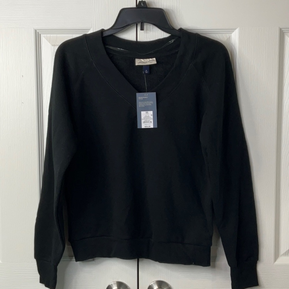 Universal Thread Black Sweatshirt